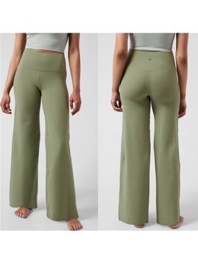 Athleta Elation Wide Leg Yoga Pants | Sage Green | Medium